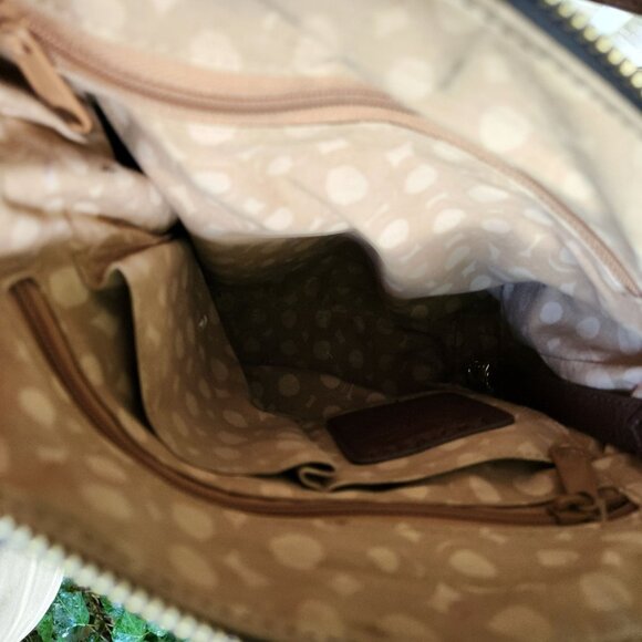 Brighton Kensington London Groove Medallion Crossbody Bag Black & Brown Leather - Picture 13 of 14